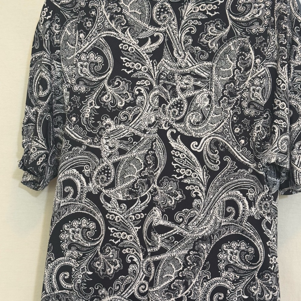 F-98 Cato Black & White Cold Shoulder High Low Short Sleeve Blouse Size S‎ - Picture 12 of 15